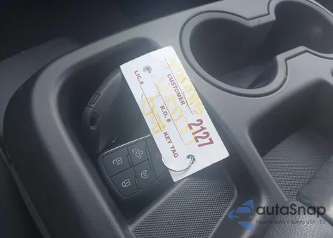 2025 Chevrolet Silverado 1500 2Wd Short Bed Custom z USA, uszkodzony, nr VIN 3GCPABEK4SG117192